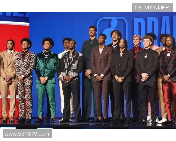 贾贝尔的传奇人生与篮球梦想:从青涩少年到NBA明星的奋斗历程 贾贝尔的传奇人生与篮球梦想:从青涩少年到NBA明星的奋斗历程