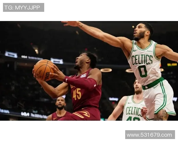 305骑士与步行者的激烈对决揭示了NBA季后赛的紧张氛围与精彩瞬间