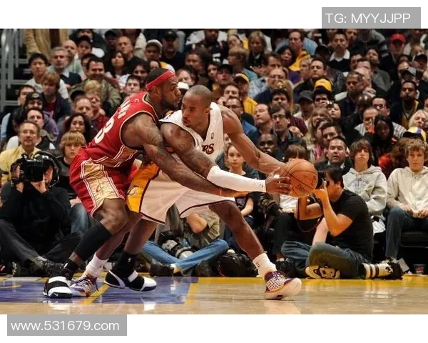 2009年NBA季后赛骑士与魔术的激烈对决回顾与分析